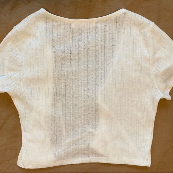 American Threads Cute White Criss-Cross Tie Top - Picture 3 of 5